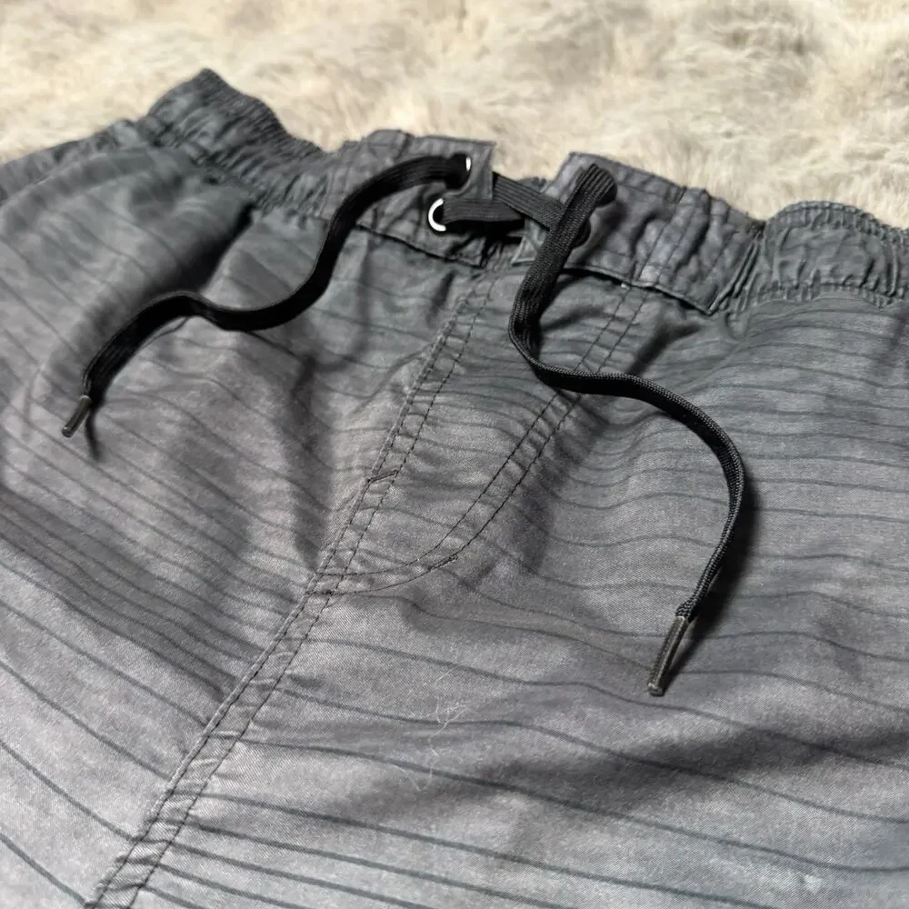 Men's NIKE Ombre Grey Gray Logo Athletic Shorts Swim Trunks Size Medium